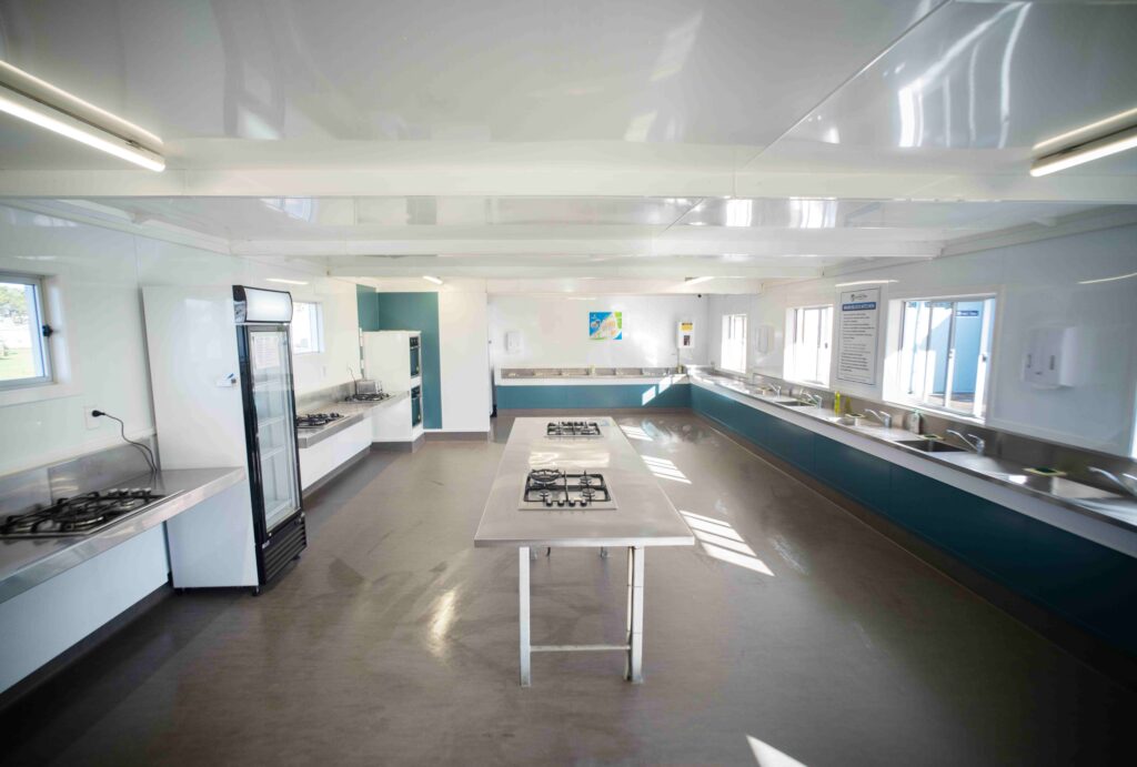 4 Kitchen